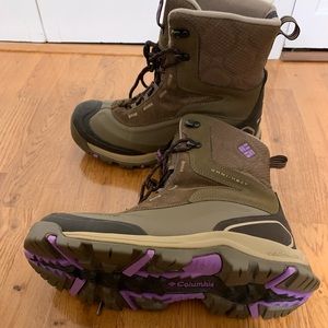 SOLD Columbia insulated, waterproof boots